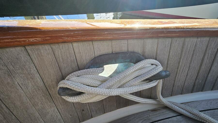 33' 1985 Hans Christian 33T