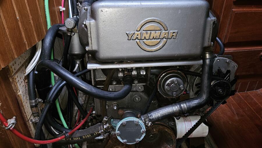 33' 1985 Hans Christian 33T