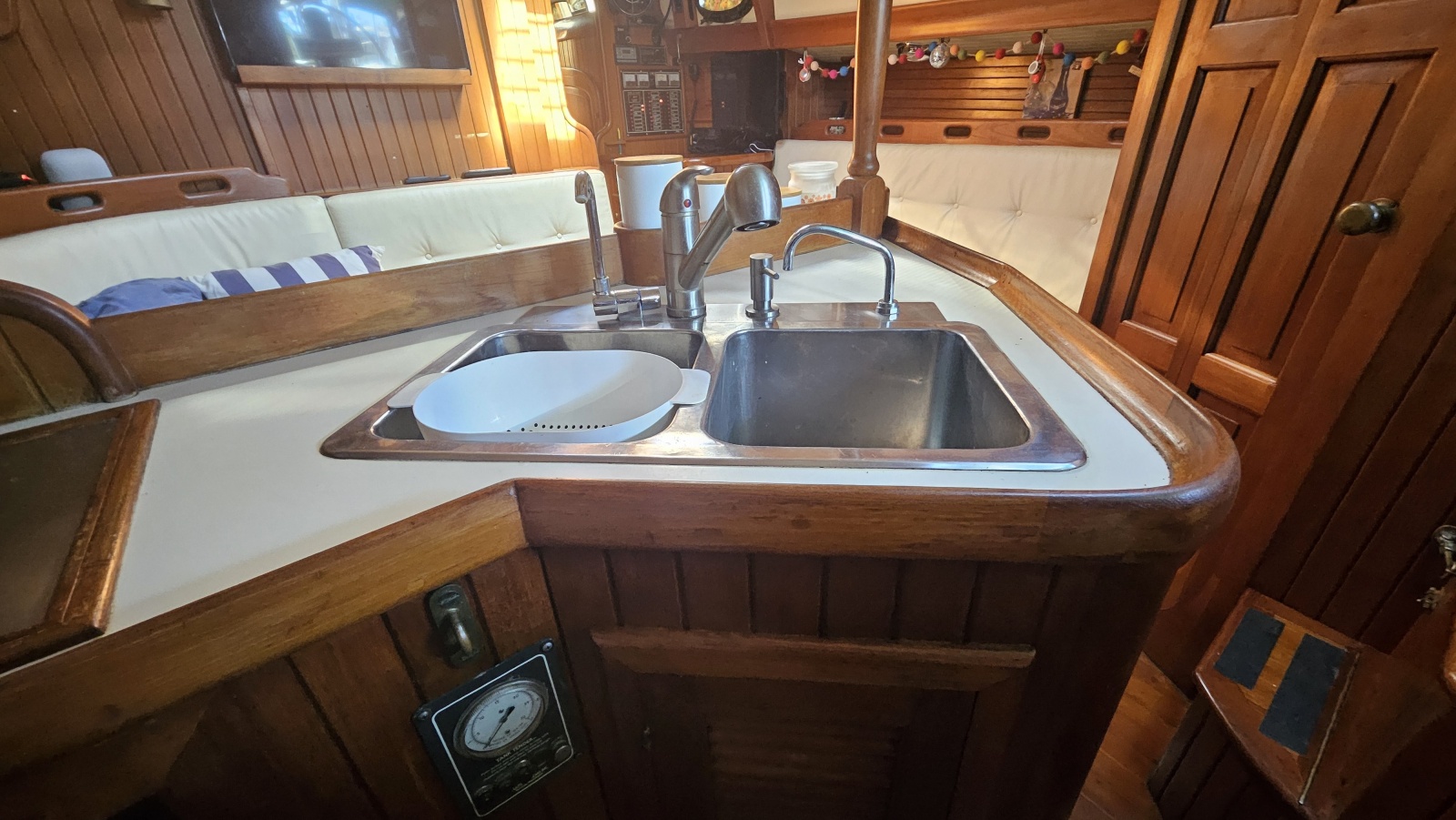 33' 1985 Hans Christian 33T