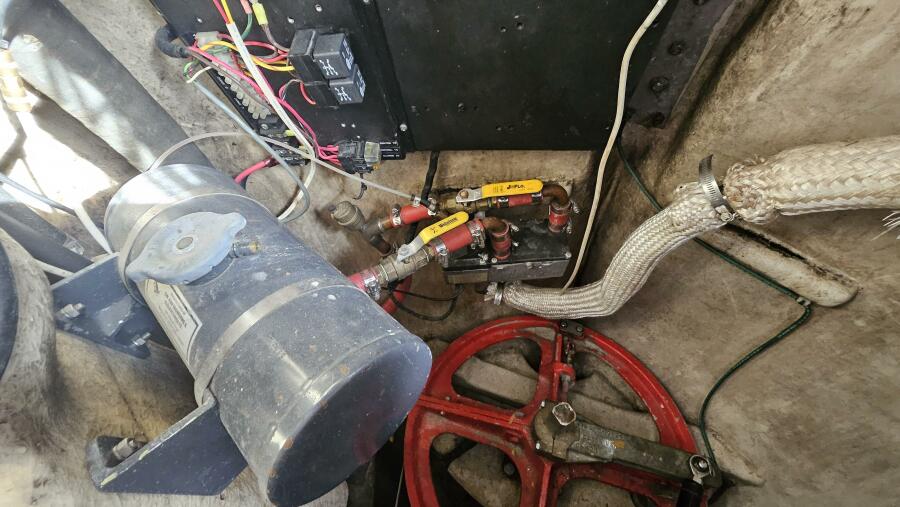 33' 1985 Hans Christian 33T