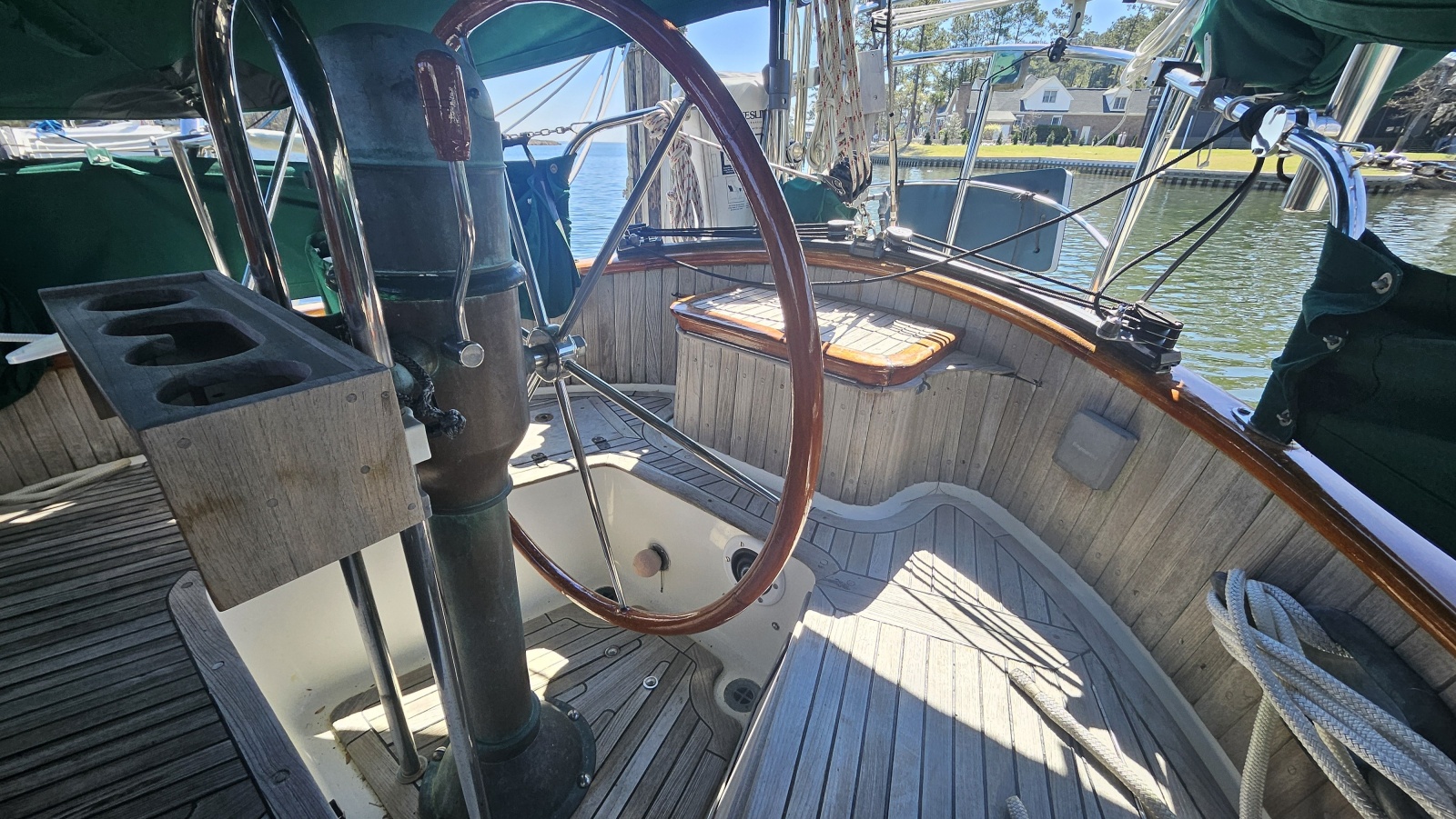 33' 1985 Hans Christian 33T