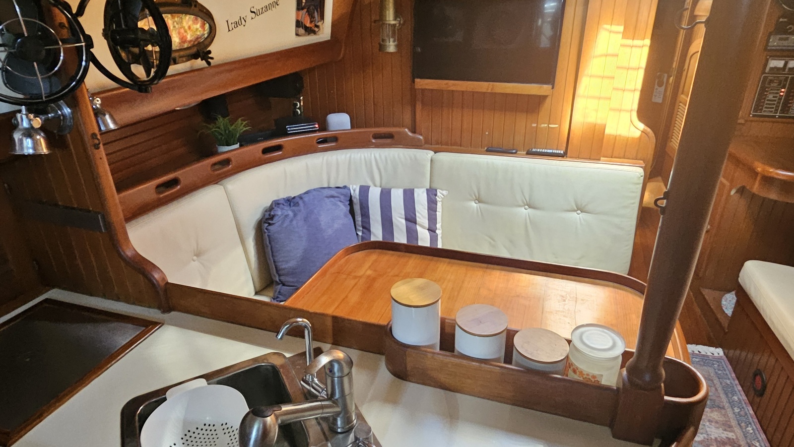 33' 1985 Hans Christian 33T