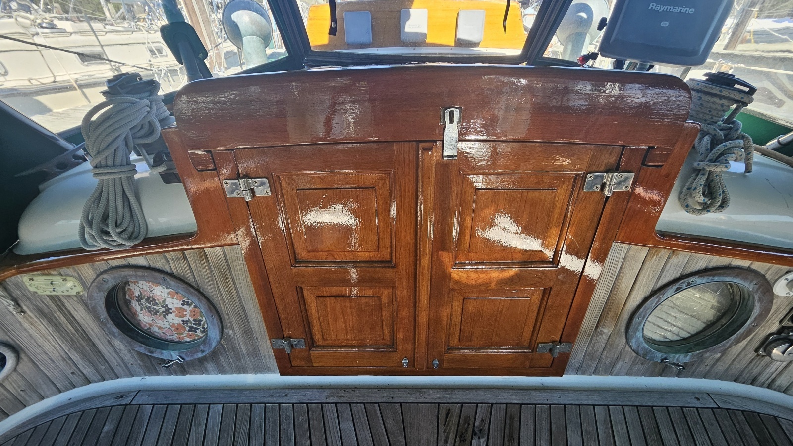 1985 Hans Christian 33T