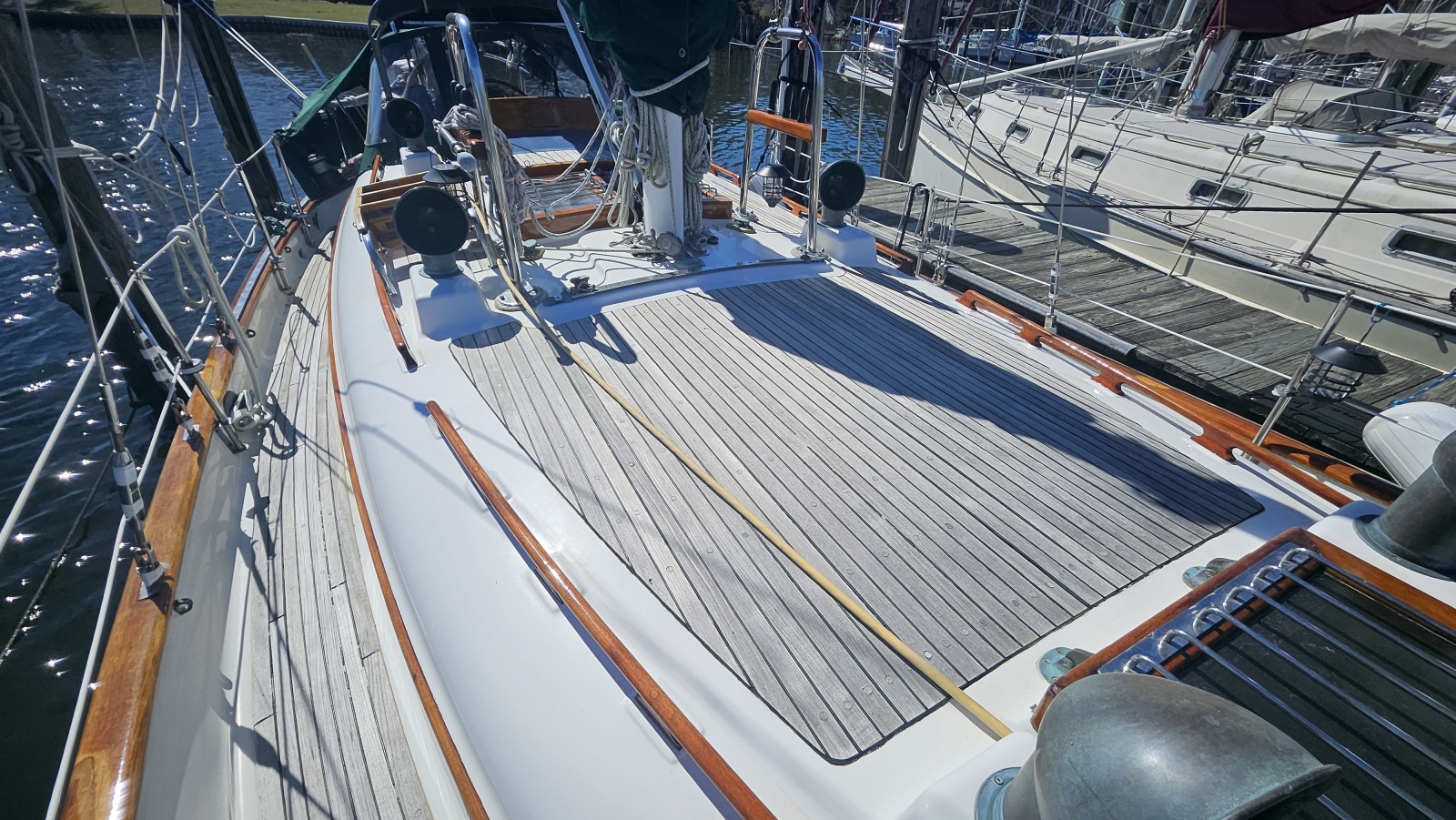 33' 1985 Hans Christian 33T