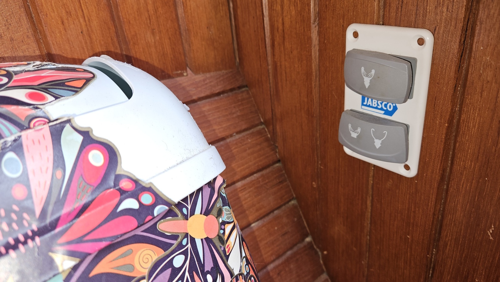 33' 1985 Hans Christian 33T