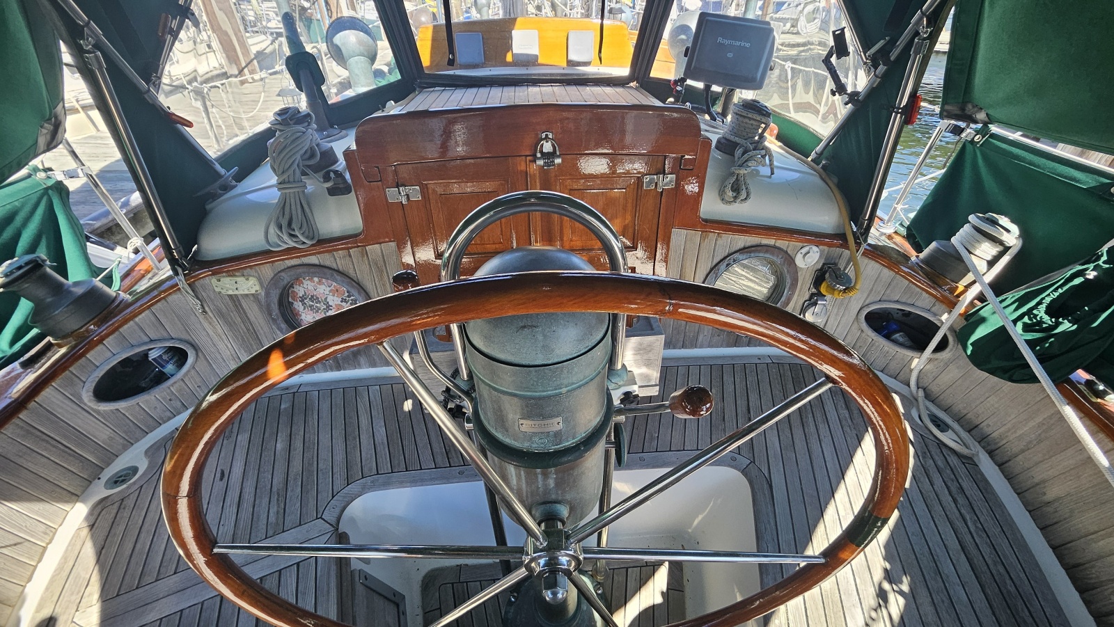 33' 1985 Hans Christian 33T