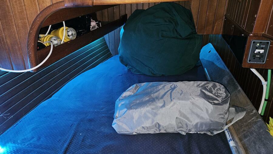 33' 1985 Hans Christian 33T