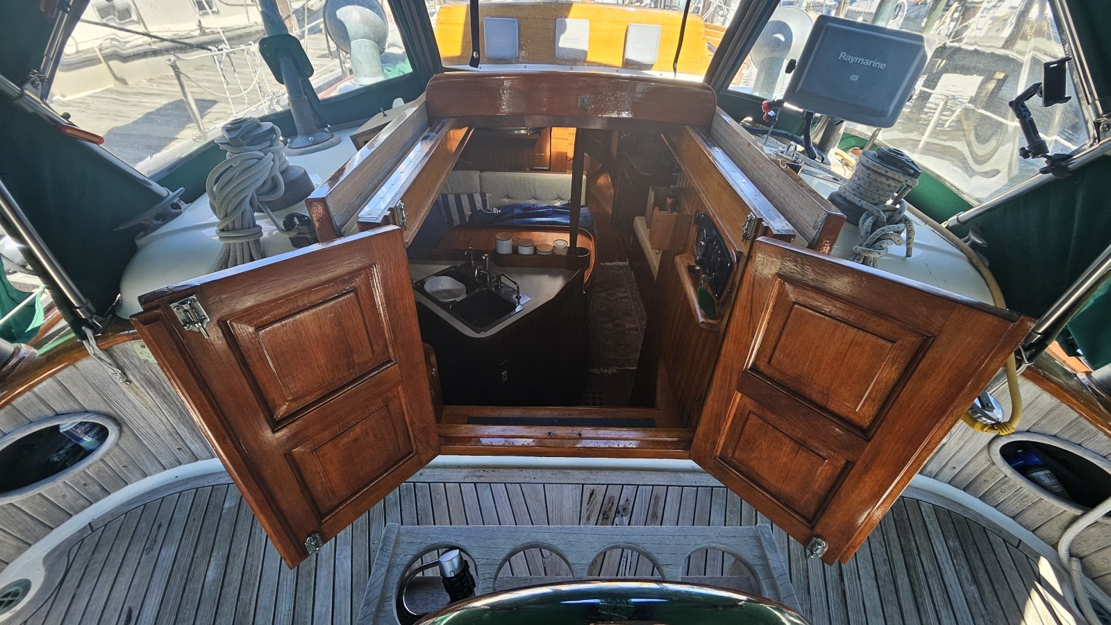 33' 1985 Hans Christian 33T