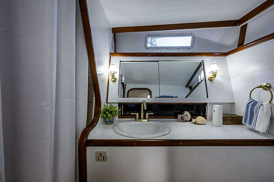 NEX T SEA 44ft Gulfstar Yacht For Sale