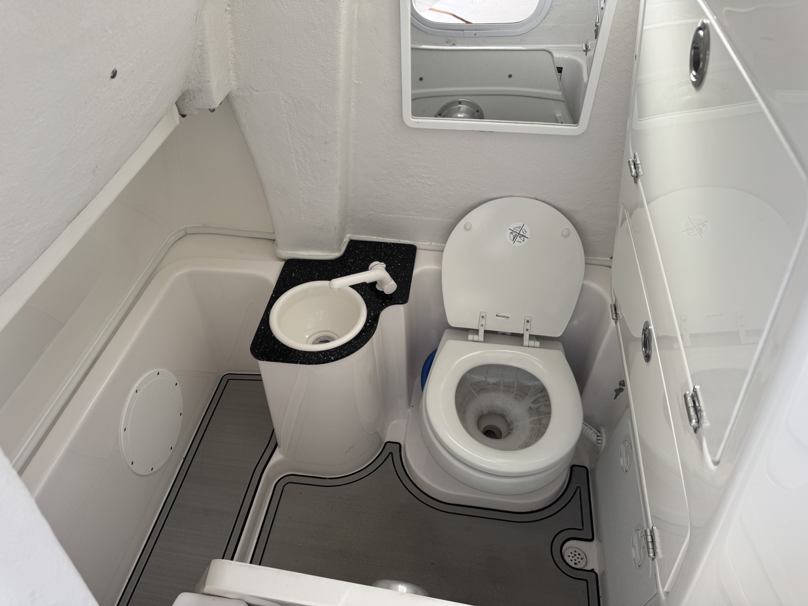 26' 2023 Sea Fox 268 Commander