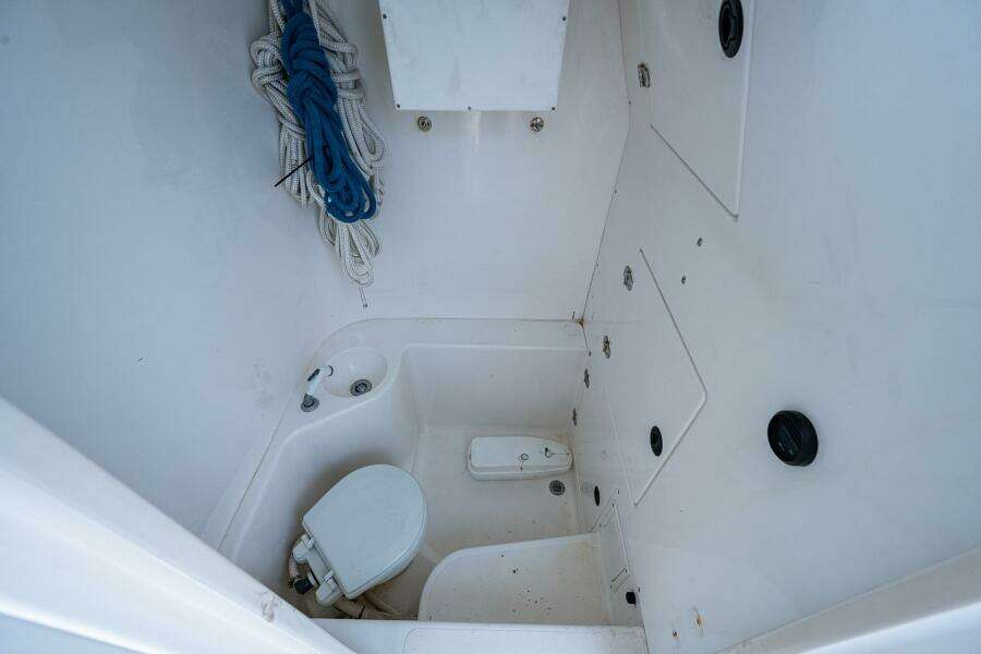 34ft Venture Yacht For Sale