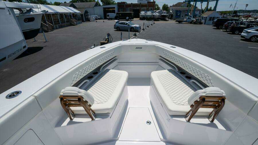 34ft Jupiter Yacht For Sale