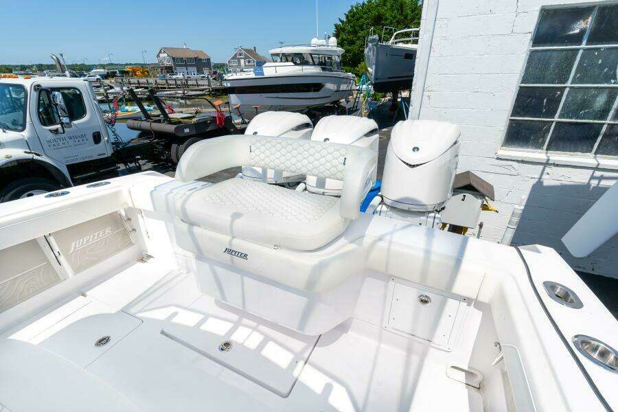 34ft Jupiter Yacht For Sale