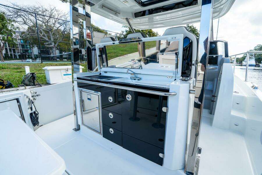 35ft Jeanneau Yacht For Sale