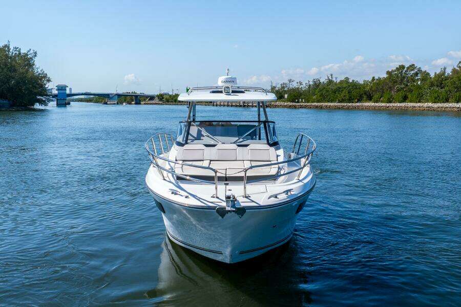 35ft Jeanneau Yacht For Sale