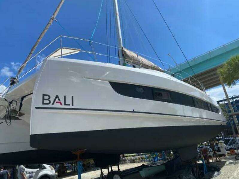 Nauti Habit 42ft Bali Yacht For Sale