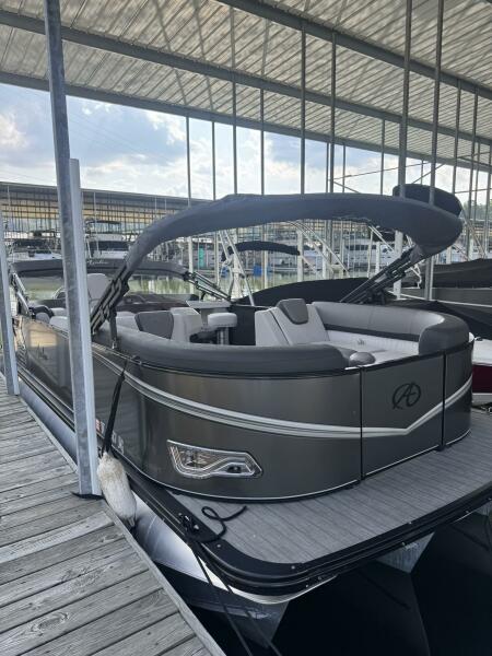 24' 2021 Avalon 2485 ENTERTAINER