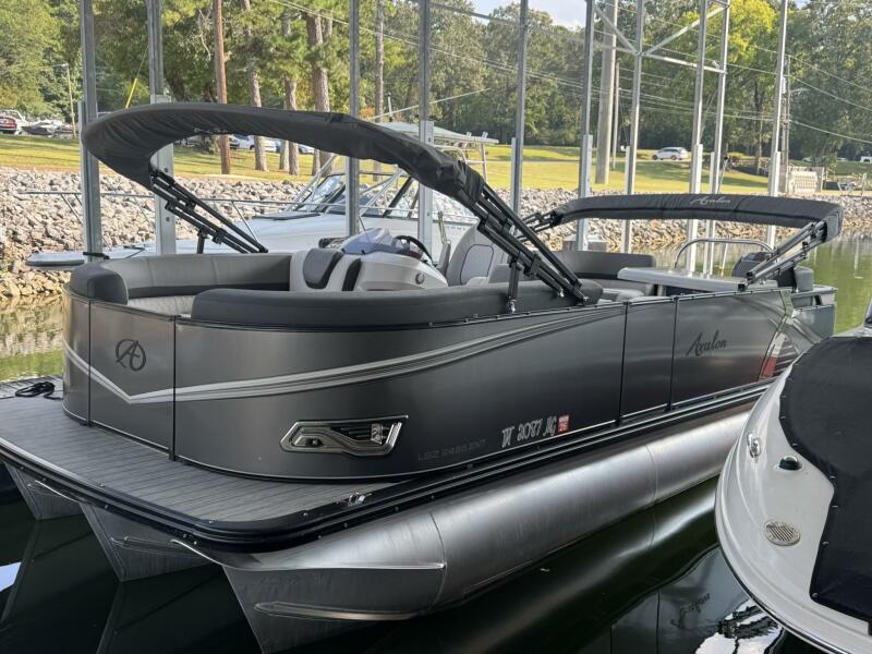 24' 2021 Avalon 2485 ENTERTAINER