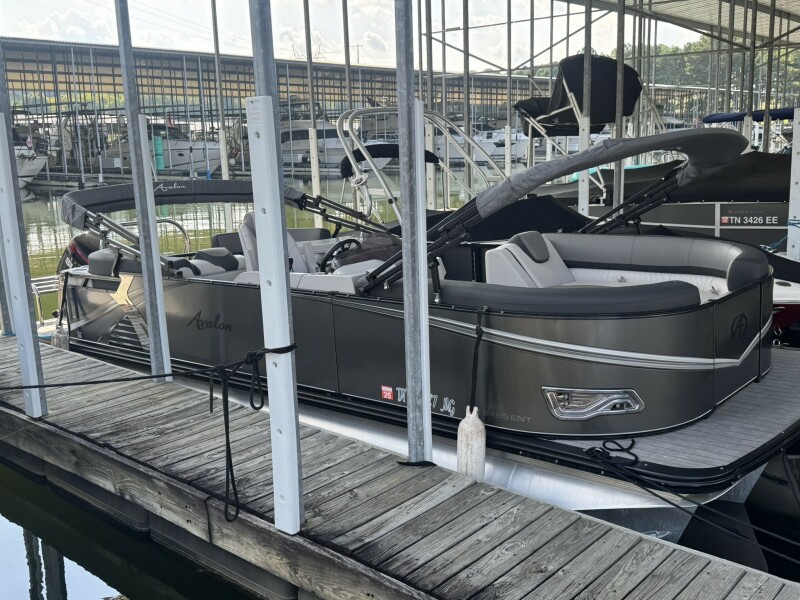 24' 2021 Avalon 2485 ENTERTAINER