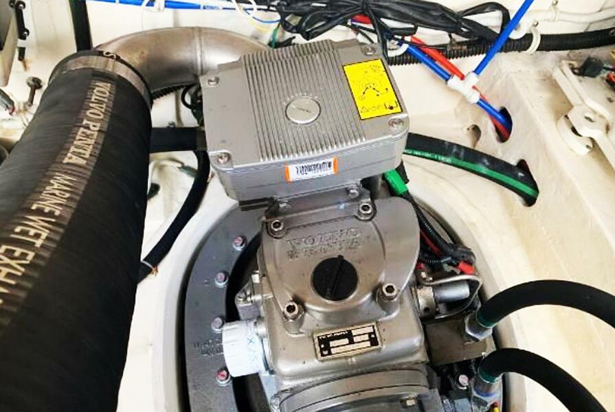 43' 2009 Tiara Yachts Sovran 4300