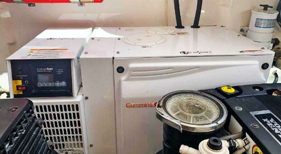 2009 Tiara Yachts Sovran 4300