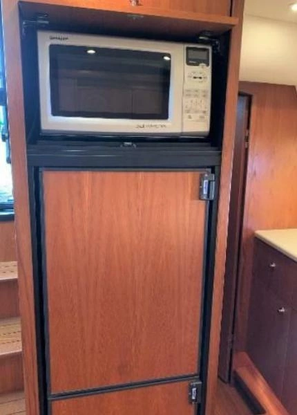 2009 Tiara Yachts Sovran 4300