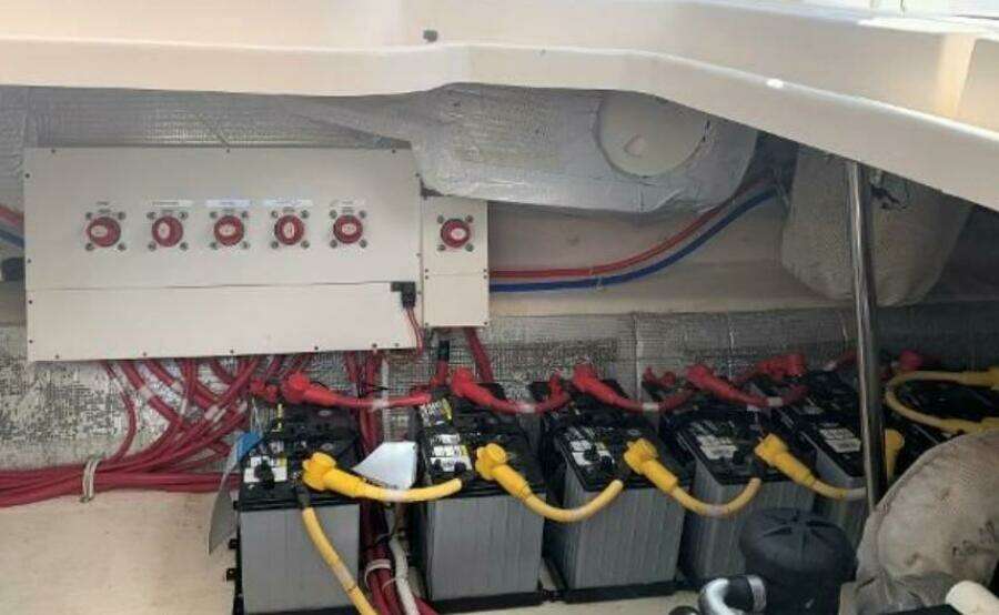 2009 Tiara Yachts Sovran 4300