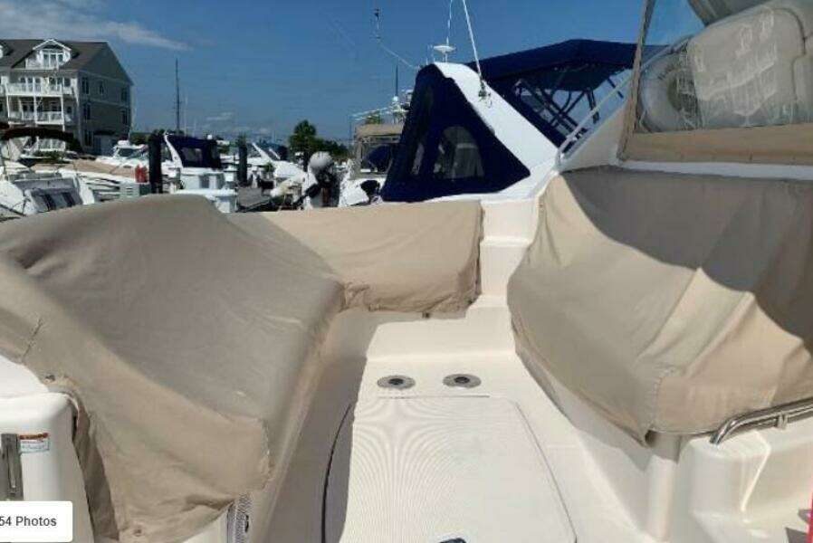 2009 Tiara Yachts Sovran 4300