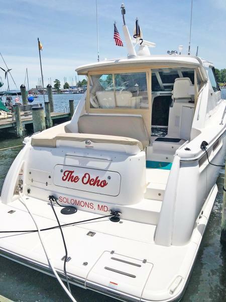 2009 Tiara Yachts Sovran 4300