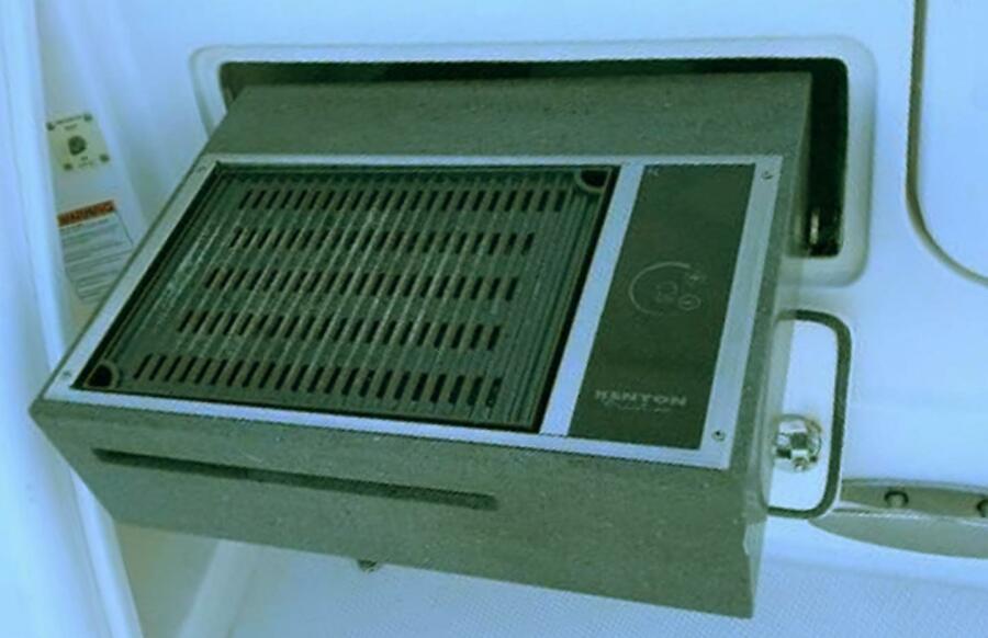 43' 2009 Tiara Yachts Sovran 4300