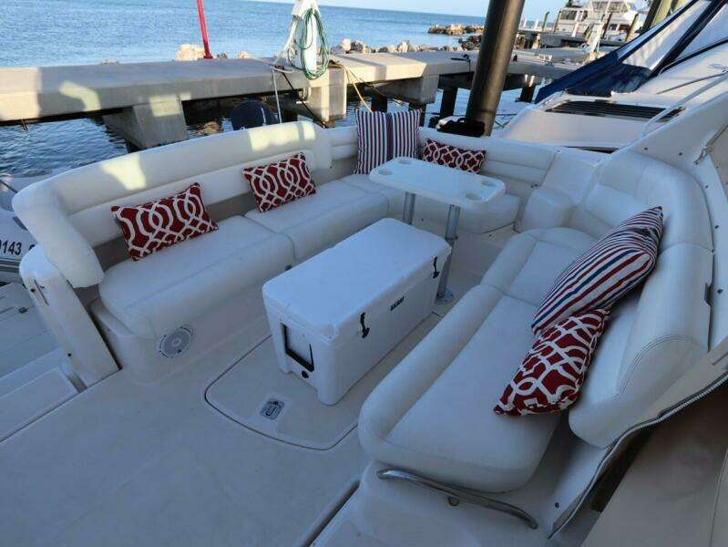 2009 Tiara Yachts Sovran 4300