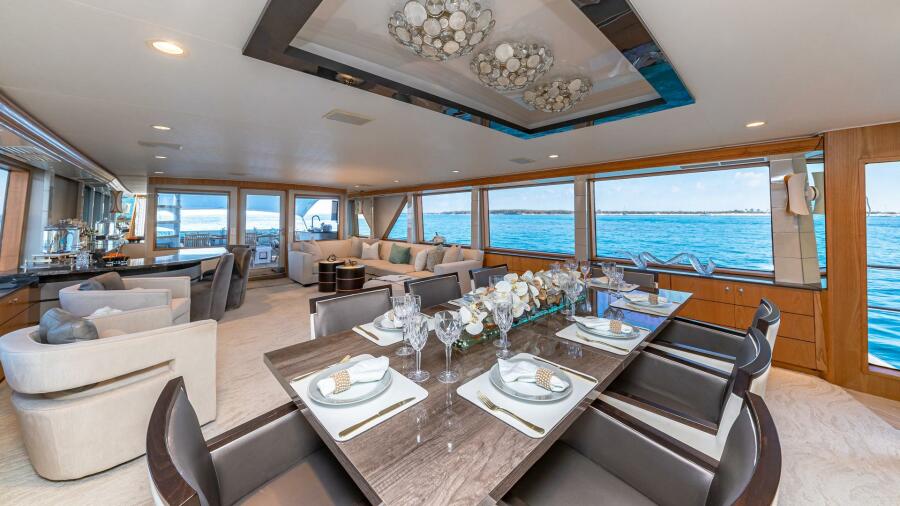 111' 1997 Broward Raised Pilothouse