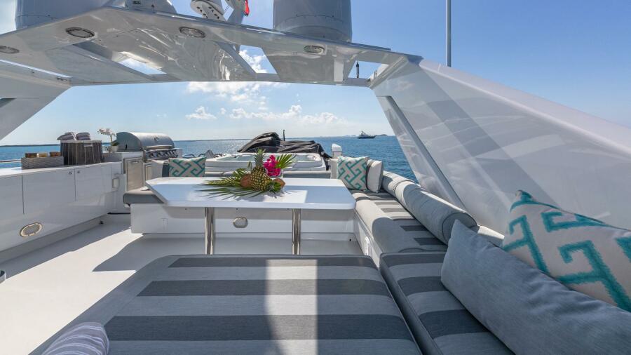 111' 1997 Broward Raised Pilothouse