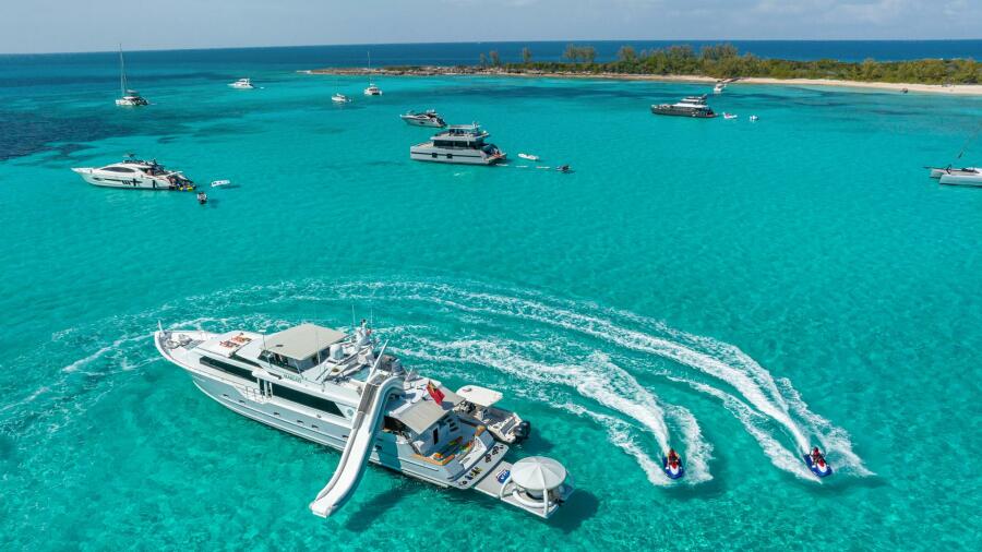 111' 1997 Broward Raised Pilothouse