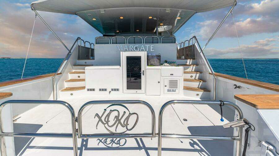 Margate 111ft Broward Yacht For Sale