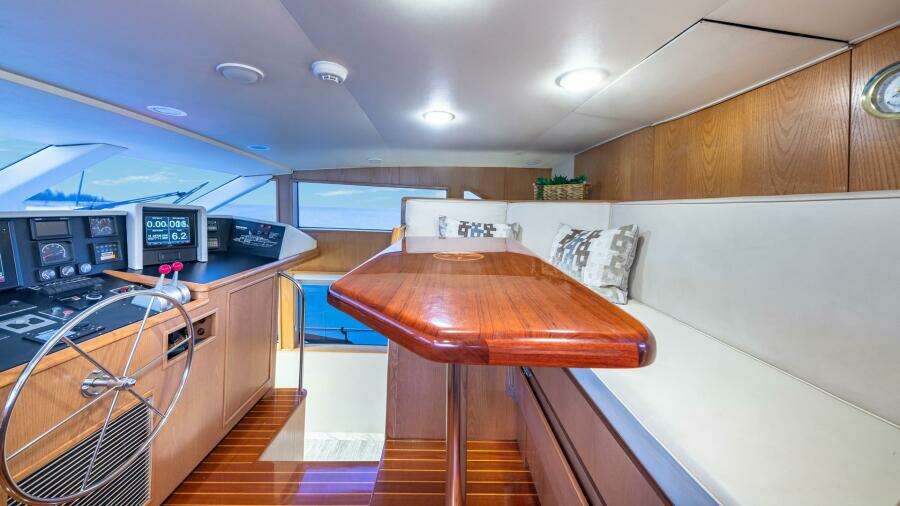 Margate 111ft Broward Yacht For Sale