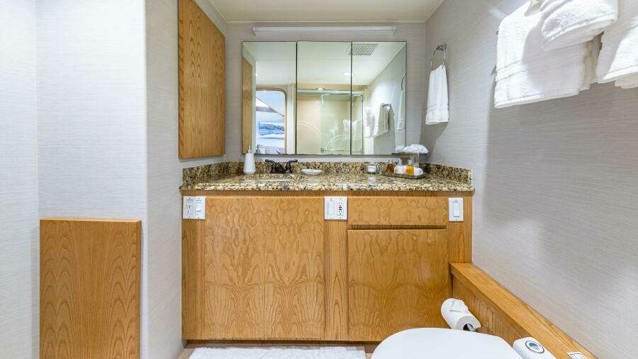 Margate 111ft Broward Yacht For Sale