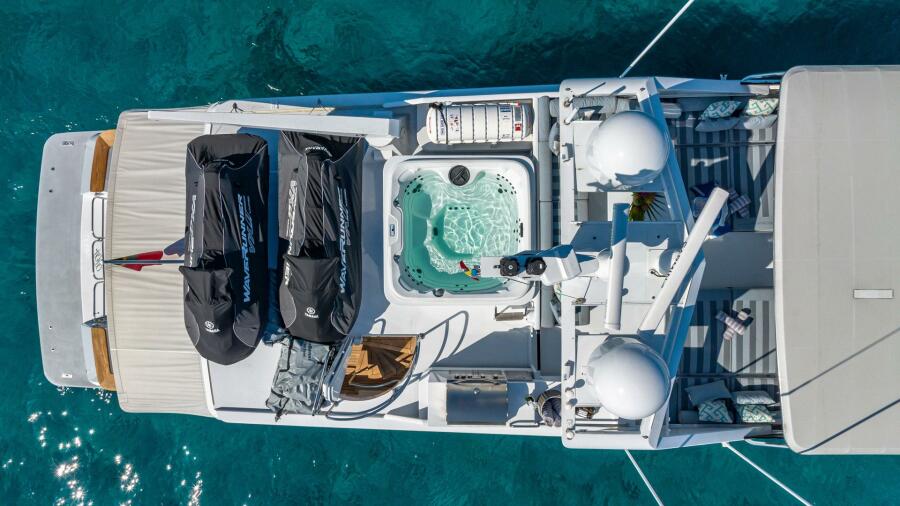 111' 1997 Broward Raised Pilothouse