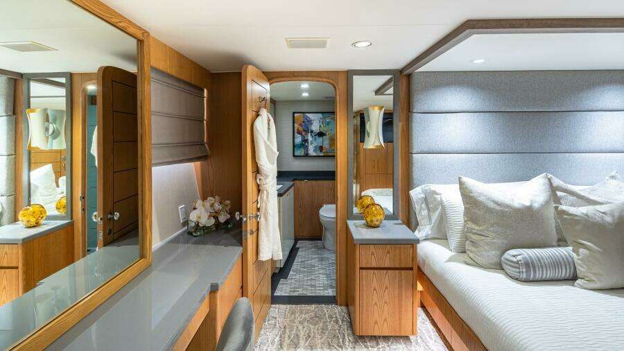 Margate 111ft Broward Yacht For Sale