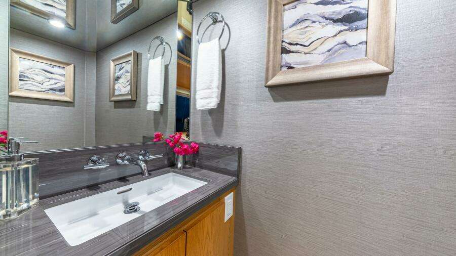 Margate 111ft Broward Yacht For Sale