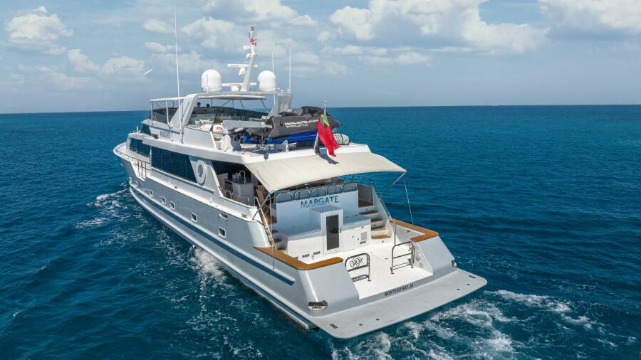 111' 1997 Broward Raised Pilothouse