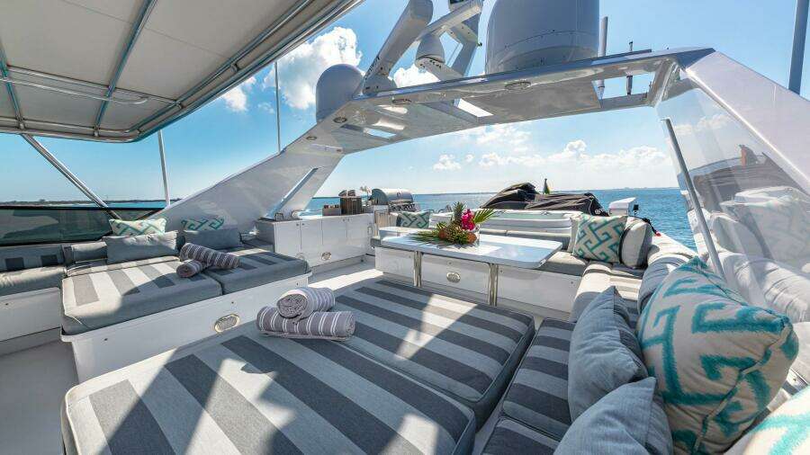 Margate 111ft Broward Yacht For Sale