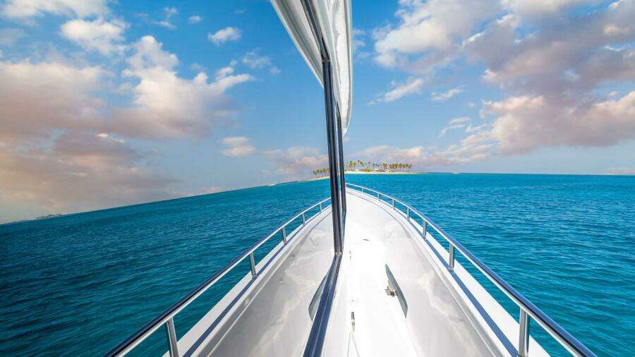 Margate 111ft Broward Yacht For Sale