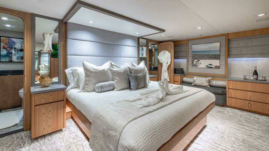 Margate 111ft Broward Yacht For Sale