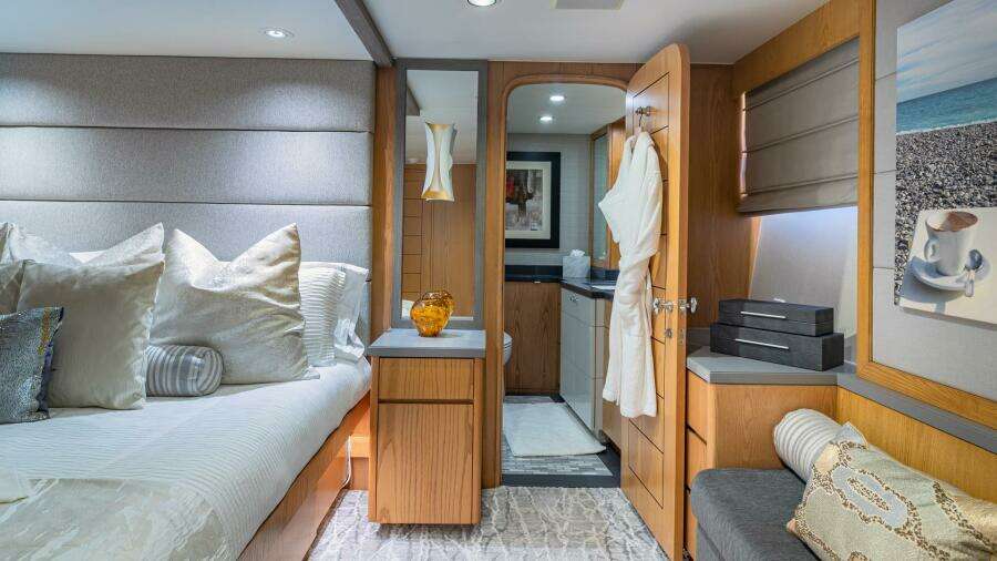 Margate 111ft Broward Yacht For Sale