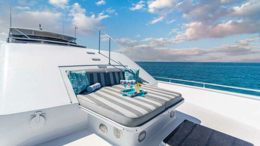 Margate 111ft Broward Yacht For Sale