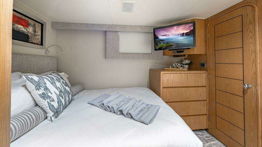 Margate 111ft Broward Yacht For Sale