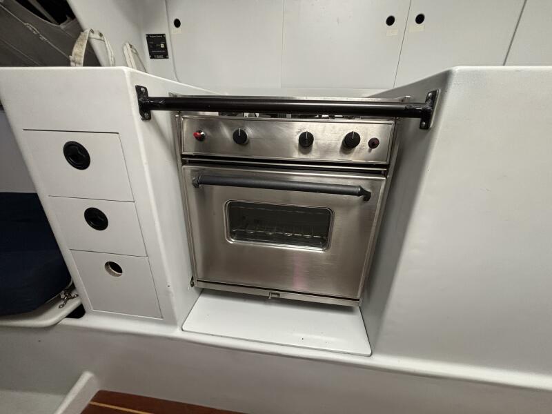 47' 1995 Concordia Tripp 47