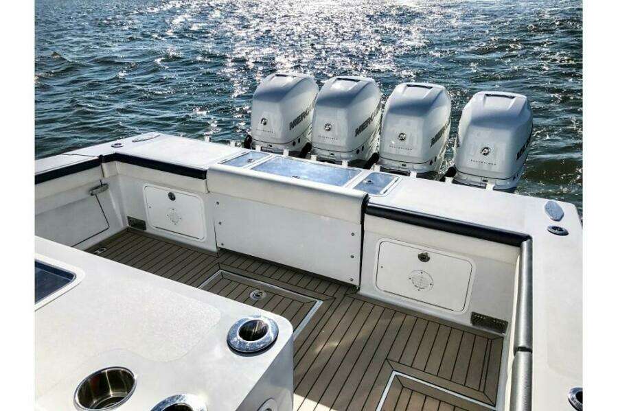 Metal Shark 42 - Pretty Work -