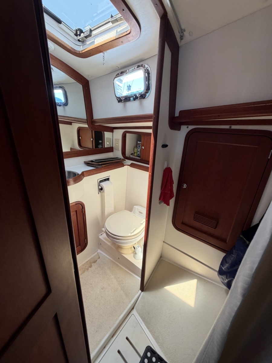 40' 2003 Legacy Express